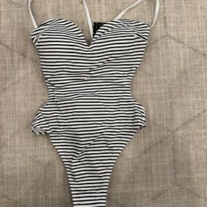 Cupshe x Kelsey Anderson Sunset in Jasper Monokini Swimsuit